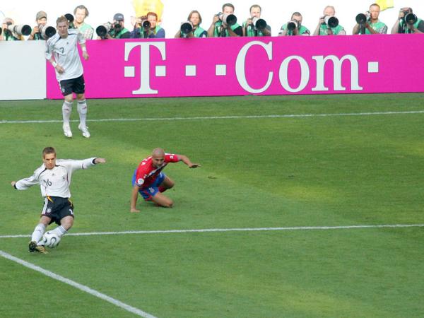 Los geht’s. Philipp Lahm eröffnete mit seinem Tor zum 1:0 gegen Costa Rica das Sommermärchen bei der WM 2006.