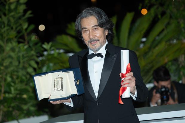 Der japanische Veteran Koji Yakusho gewinnt den Darstellerpreis für die Hauptrolle in Wim Wenders’ „Perfect Days“.