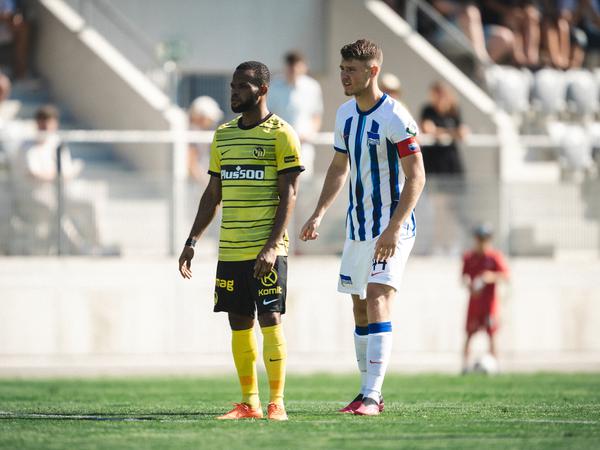 Rechts im Bild: Linus Gechter von Hertha BSC während des Testspiels zwischen den BSC Young Boys und Hertha BSC am 08.07.2023 in Biel, Schweiz. 