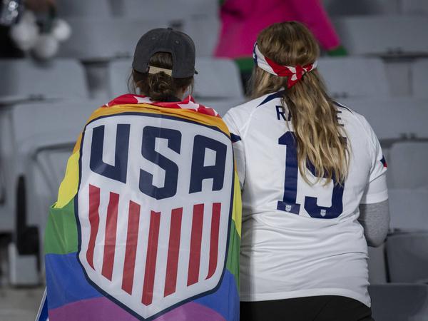 Megan Rapinoe macht sich für queere Rechte stark und erhält dafür viel Unterstützung von Fans.