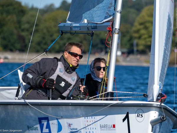 Am Inklusiven Segeln nehmen Menschen mit und ohne Behinderung gemeinsam teil. 