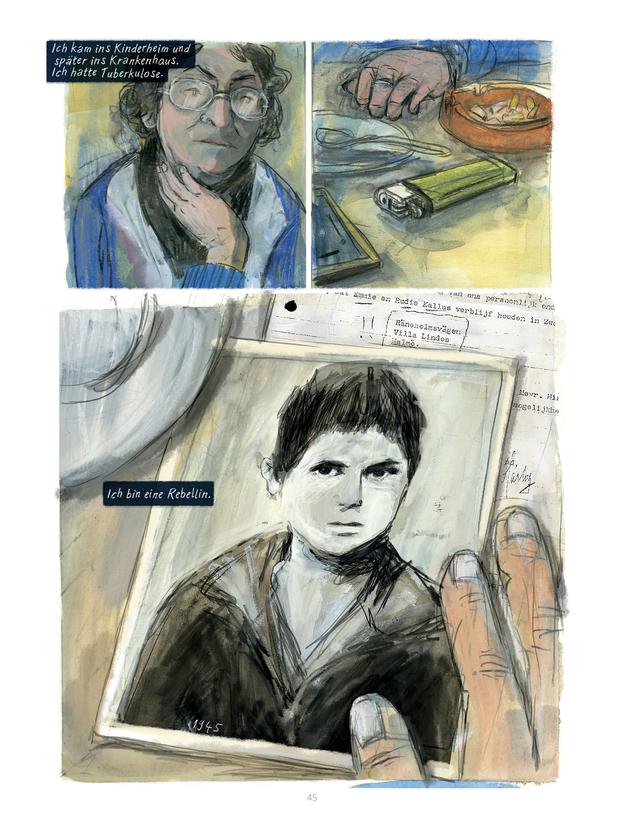 In dieser Sequenz zeigt Emmie Arbel ein Foto von sich aus der Zeit nach dem Zweiten Weltkrieg.