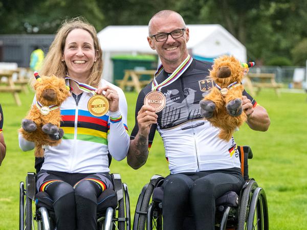 Das Handbike-Trio Annika Zeyen, Johannes Herter und Vico Merklein fuhr am letzten WM-Tag nach 15,3 km in 25:50 Minuten auf Platz zwei, nur Frankreich war 15 Sekunden schneller.