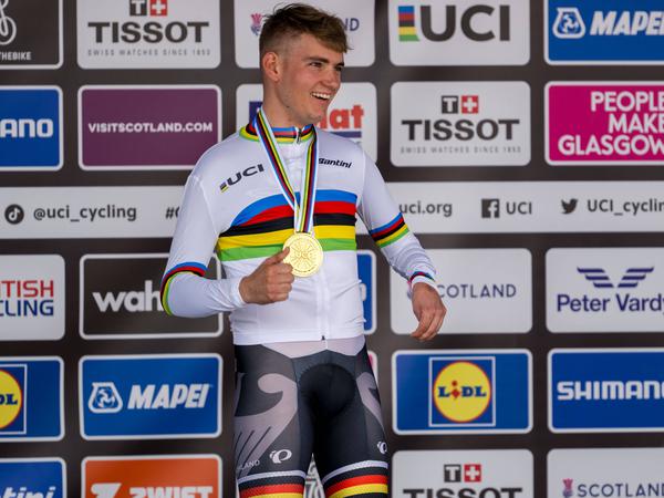 Bei der WM 2019 und 2022 hatte Maximilian Jäger jeweils noch knapp den Sieg verpasst. In Glasgow gewann der Dreiradfahrer nun den Weltmeistertitel im Einzelzeitfahren.