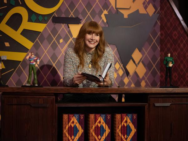 Bestsellerautorin Elly (Bryce Dallas Howard) kommt mit ihren Agentenromanen der Wirklichkeit etwas zu nahe.