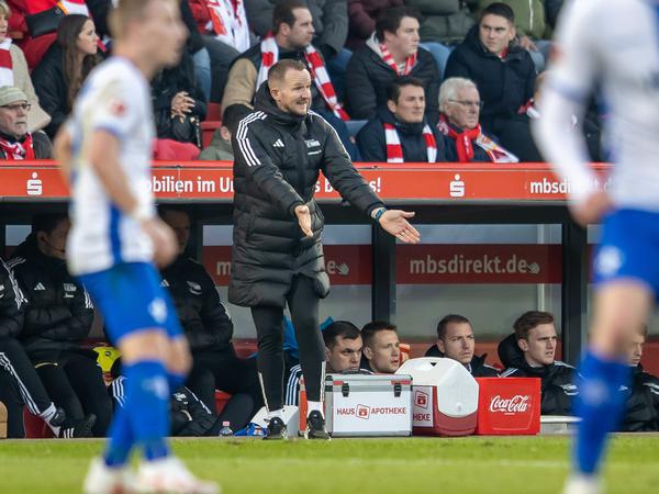 Danijel Jumic vertrat seinen gesperrten Chef Nenad Bjelica an der Seitenlinie.