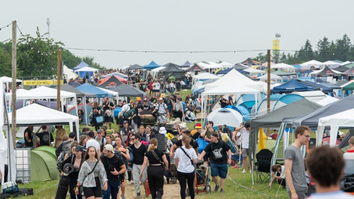 Die ersten Besucher trafen bereits am Donnerstag auf dem Gelände des Southside Festivals ein. (Foto)