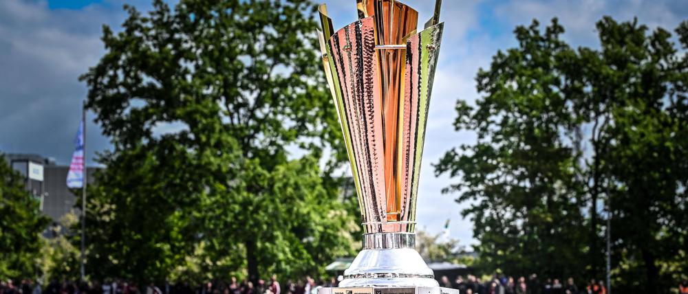 Um diesen Pokal geht es. Die Qualifikationsrunde beginnt am Freitag. 