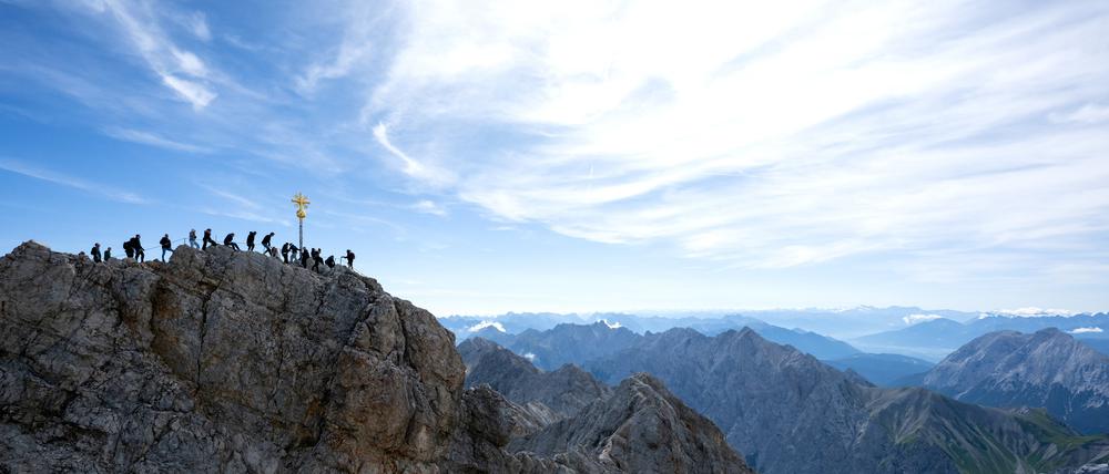 Die Zugspitze ist ein beliebtes Ziel in den Bergen. Aber der Weg dorthin birgt Risiken.