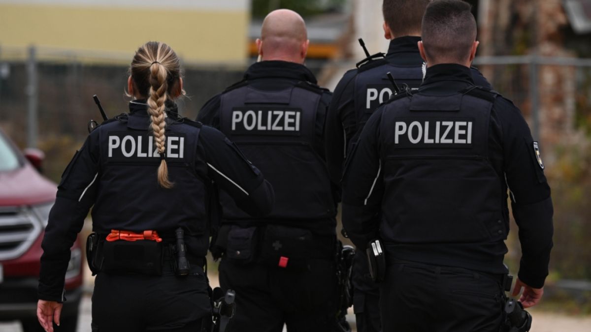 Die Güstrower Polizei führt Befragungen in der Nachbarschaft des vermissten Fabian durch, nachdem der Achtjährige das Haus seiner Mutter mit Erlaubnis verlassen hatte, aber nicht zurückgekommen war. (Foto)