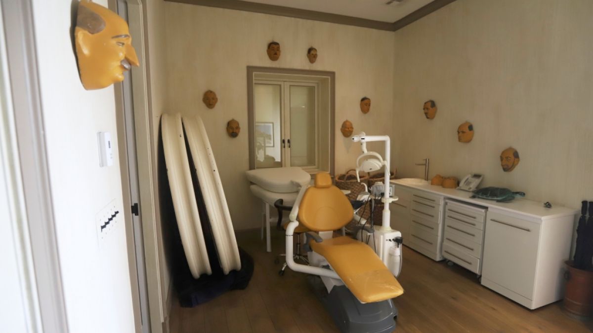 Dieses undatierte Foto, das von den Demokraten im House Oversight Committee veröffentlicht wurde, zeigt ein Zimmer auf der Insel von Jeffrey Epstein auf den US Virgin Islands. (Foto)