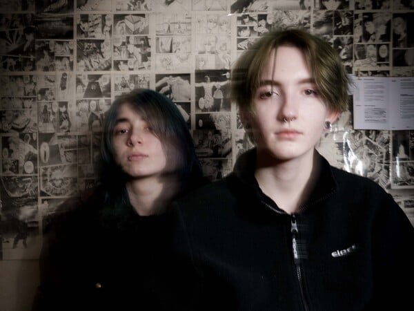 2 weitere Bilder aus der Reihe ukrainischer queerer Menschen. Sasha und Adam. Credit&nbsp; J. Lester Feder