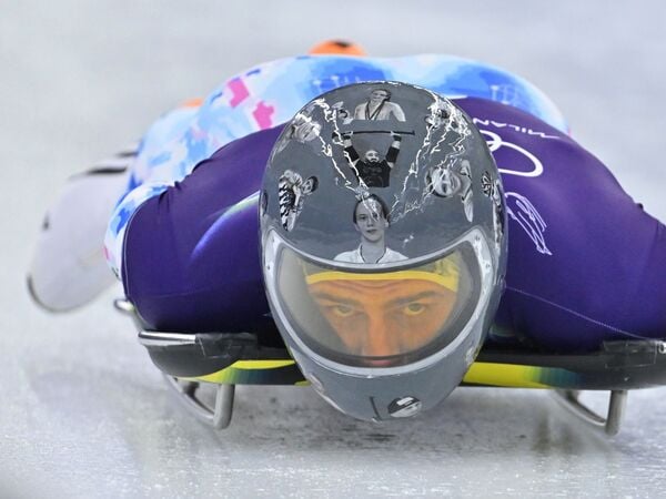 Wladislaw Heraskewytsch möchte seinen Helm mit den Porträts getöteter ukrainischer Sportler auch im Wettkampf tragen.