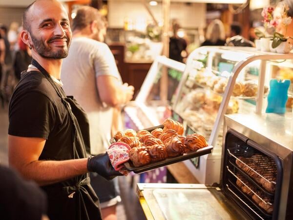 Bild von einem Naschmarkt in der Markthalle Neun