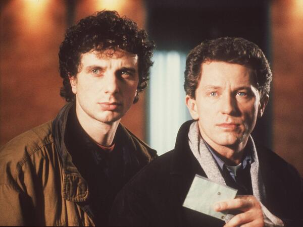 TATORT / Die chinesische Methode / Der Mord an einem chinesischen Studenten führt die beiden Kommissare auf die Spur von Schutzgelderpressern ... / UDO WACHTVEITL - Leitmayr, MIROSLAV NEMEC - Batic / 36109 / , 16DFAtatort2 / Überschrift: TATORT / D 1991 Copyright: KPA !AUFNAHMEDATUM GESCHÄTZT! UnitedArchives00882042 