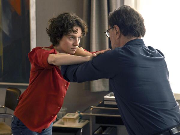 Stills der Arte-Serie "Etty" von Hagai Levi mit Julia Windischbauer und Sebastian Koch