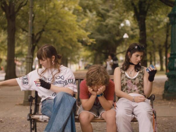 Stills des Kinofilms "Nulpen" von Sorina Gajewski
