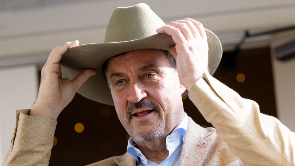 Bei seinem USA-Besuch im März 2026 war Markus Söder mit Westernhut zu sehen. (Foto)
