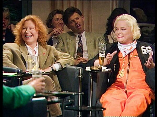 Maren Kroymann, Hella von Sinnen, Foto: PR/Archiv SWR/Nachtcafé: Männerhumor und Weiberwitz - wer lacht über was?