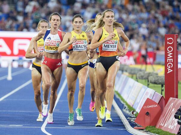 BIRMINGHAM, GREAT BRITAIN - AUGUST 13, 2026 : European Champion 3000m steeplechase: Gesa Felicitas KRAUSE GER / Germany and Lea MEYER GER / Germany during the European Athletics Championships at Alexander Stadium on August 13, 2026 in Birmingham, Great Britain. Great Britain Copyright: xLeahxKohringx