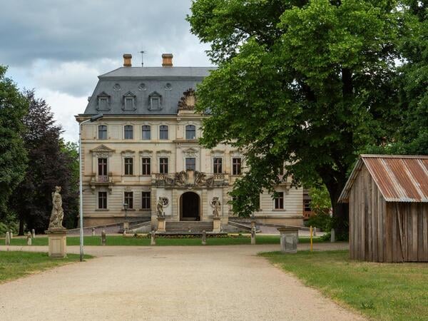 Schloss Altdöbern, Veranstaltungsort der 31. Rohkunstbau, 2026