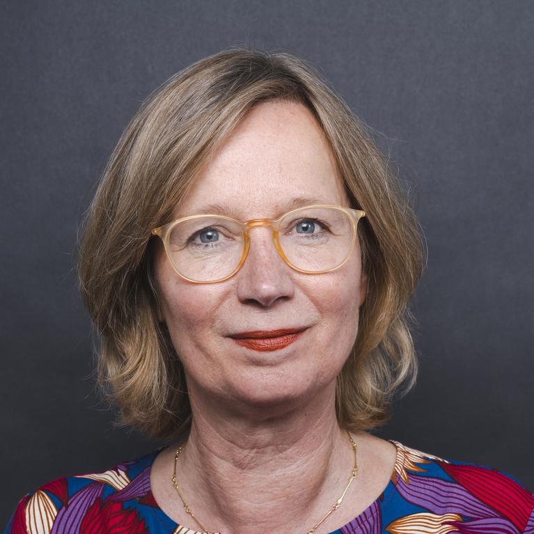 Nicola Kuhn, 2022 Autorenportrait, Autorenfoto, Tagesspiegel